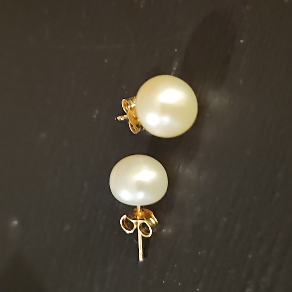 18K Pearl Earrings